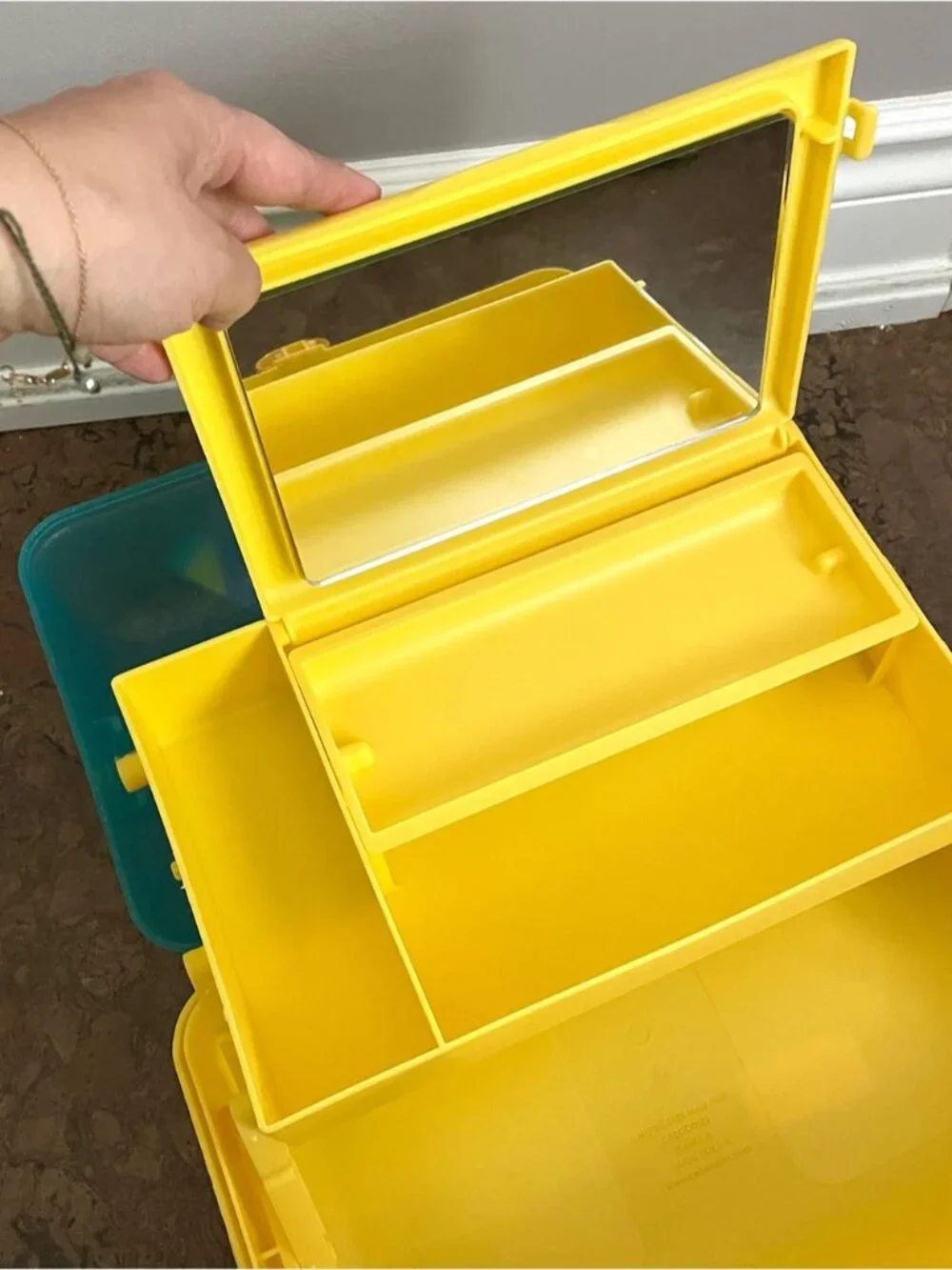 Caboodles Green / Yellow On-The-Go Girl Plastic Makeup Case - New with Tags!